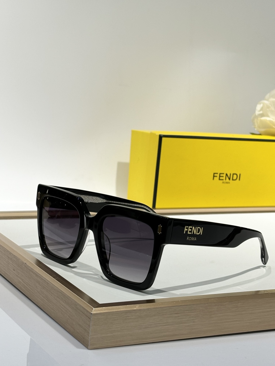  Fend*
Mod：FE40101I
Size：52-22-145
新色😍

