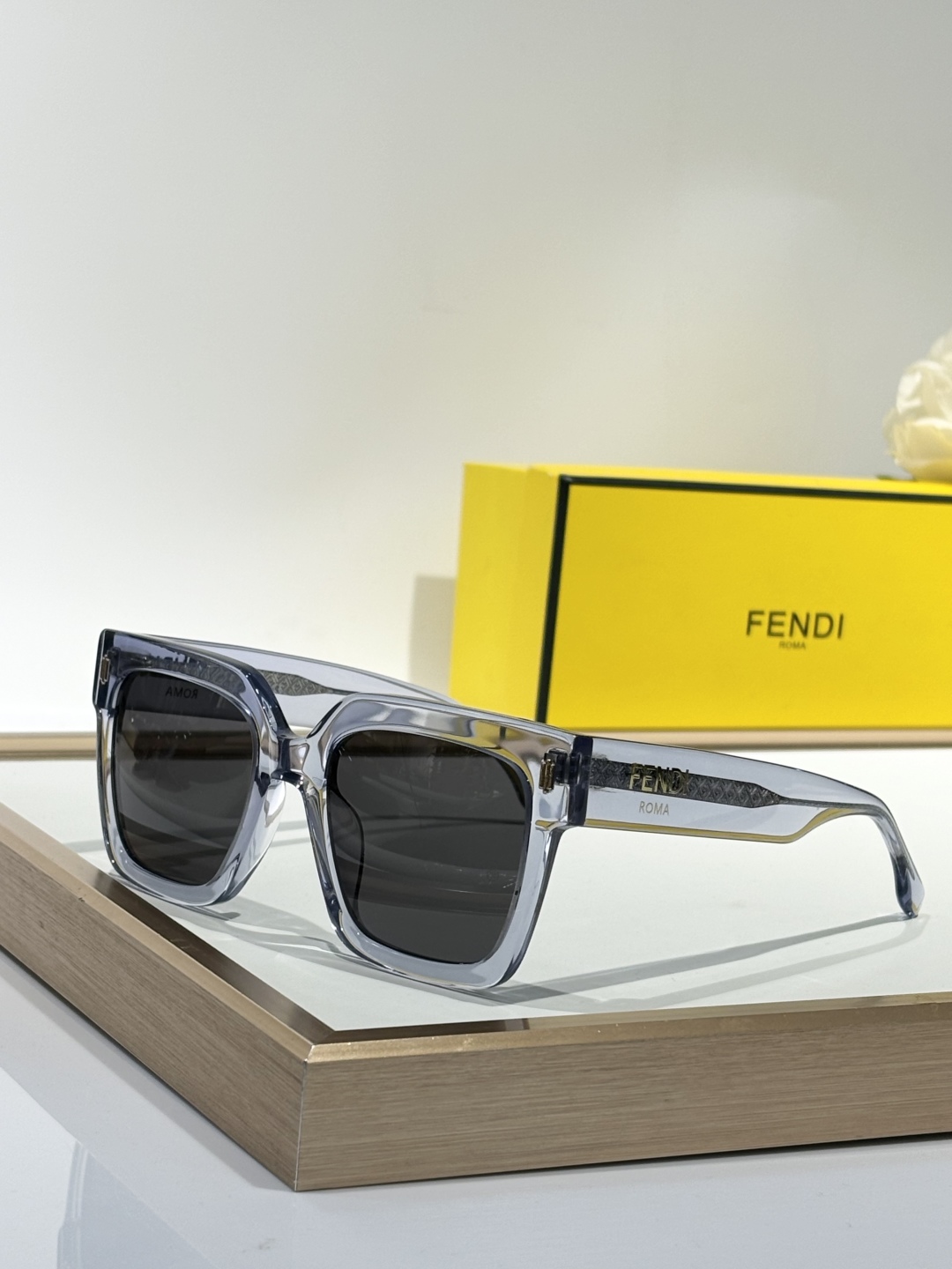  Fend*
Mod：FE40101I
Size：52-22-145
新色😍
