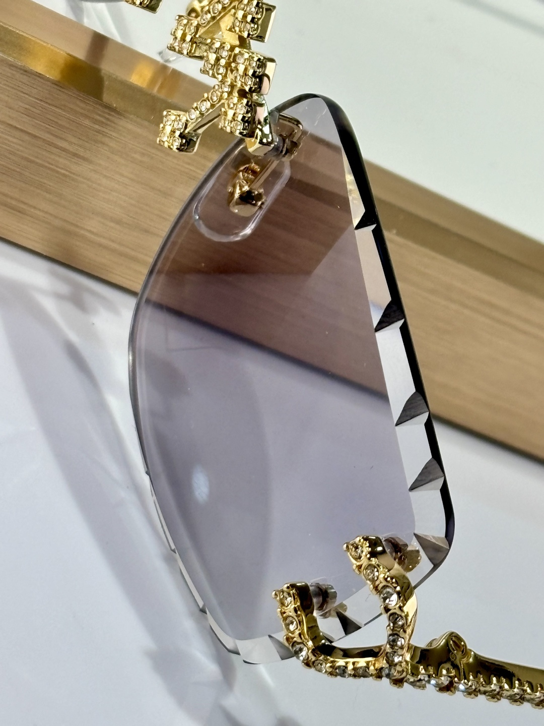 ￼ Photo Chromic CARTIER DiamondMod：CT0661SSize：56-21