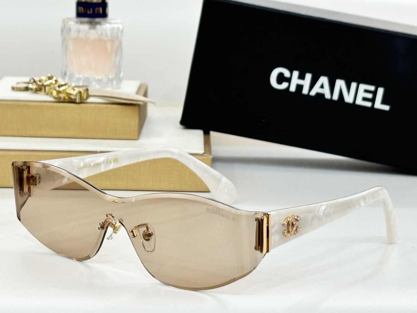  CHANE*
MODEL：A95092
SIZE：151口0-145
