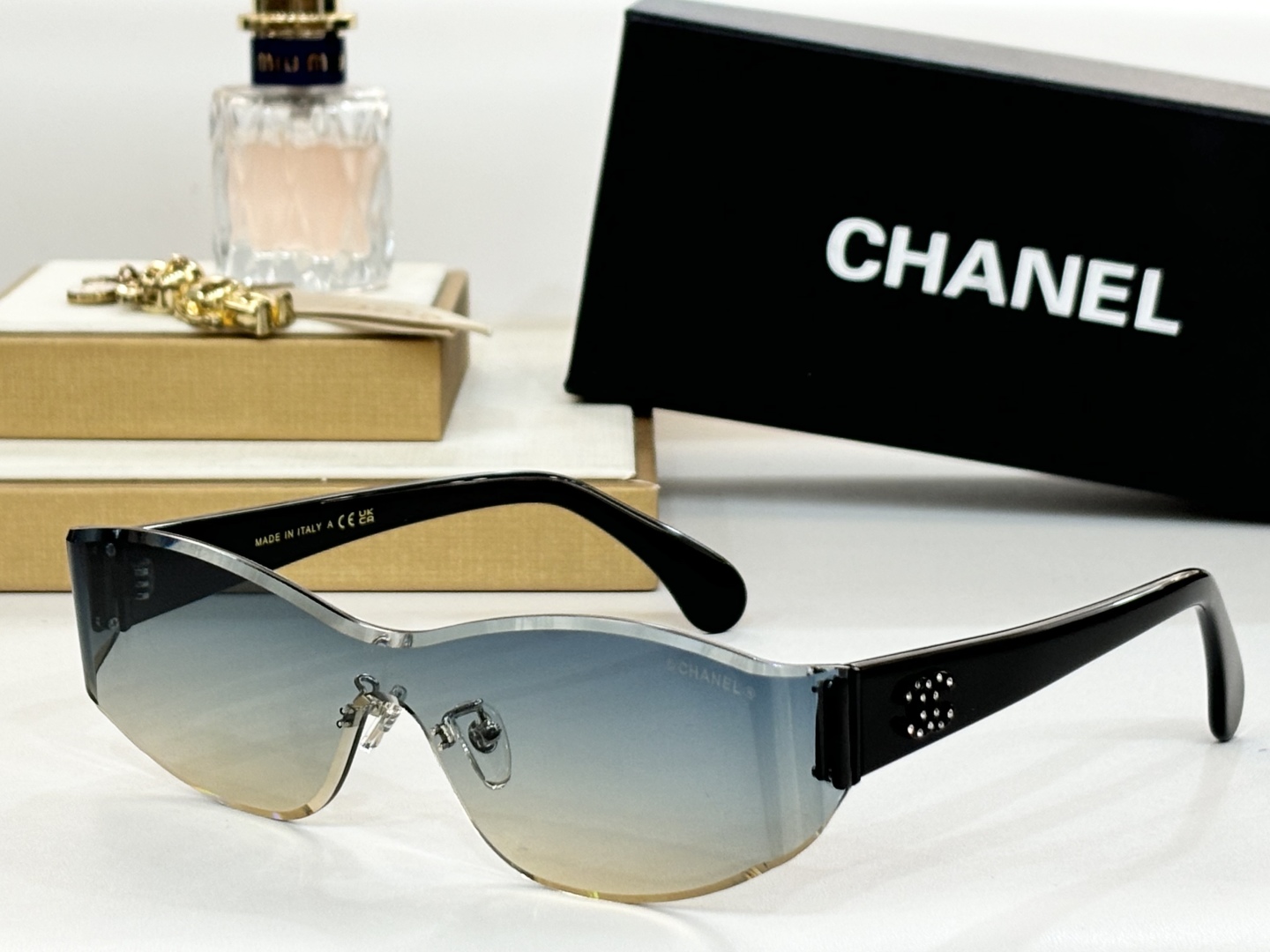  CHANE*
MODEL：A95092
SIZE：151口0-145
