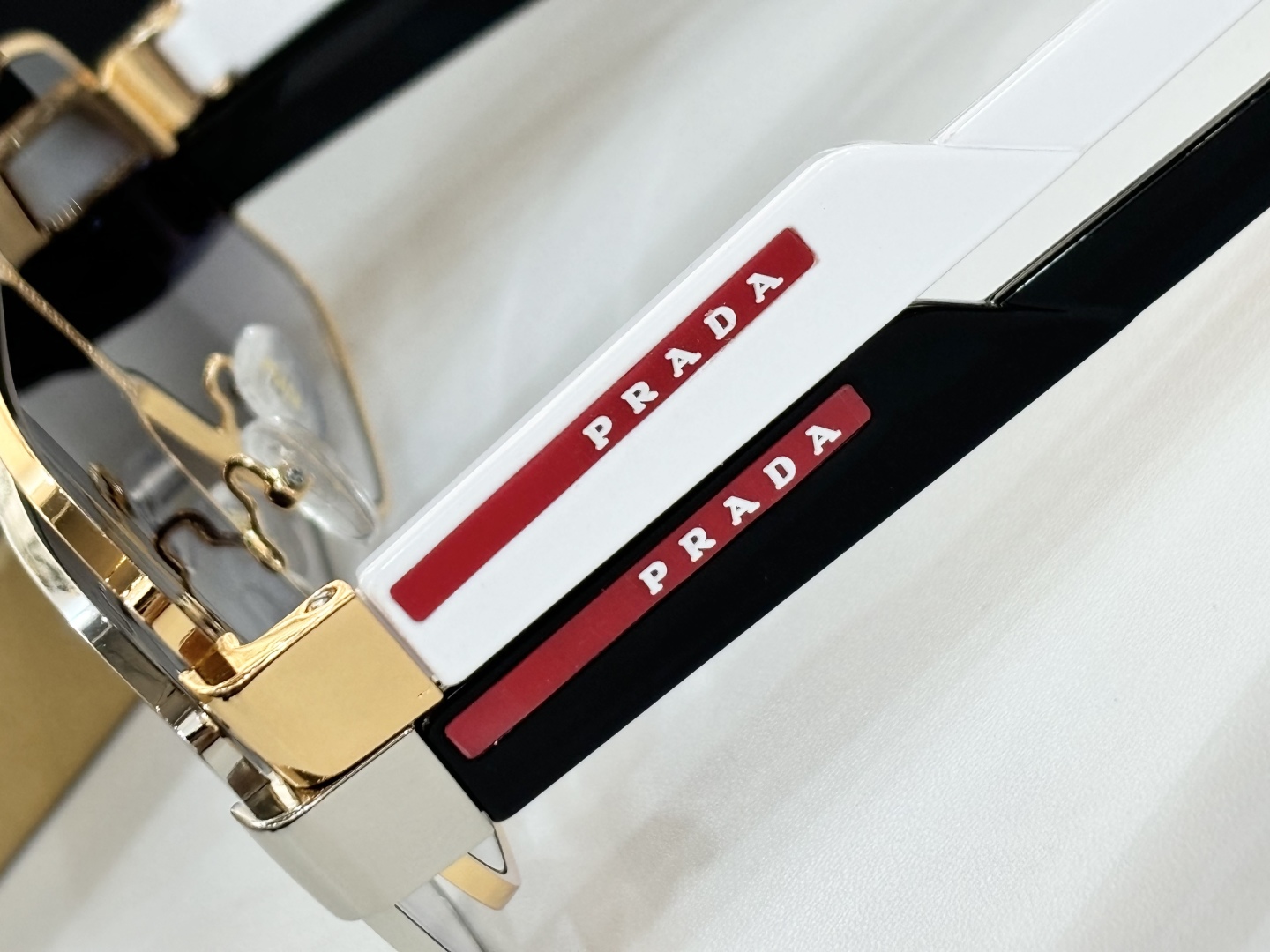  PRADA
MODEL：PS54YS
SIZE：64口4-136
