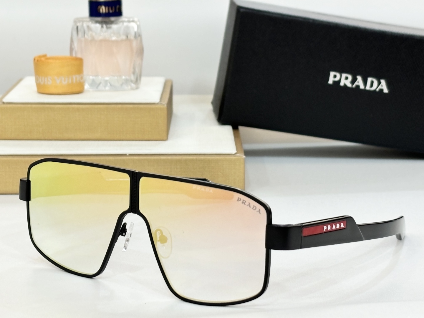  PRADA
MODEL：PS54YS
SIZE：64口4-136

