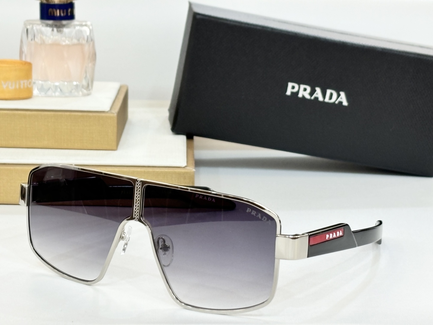  PRADA
MODEL：PS54YS
SIZE：64口4-136
