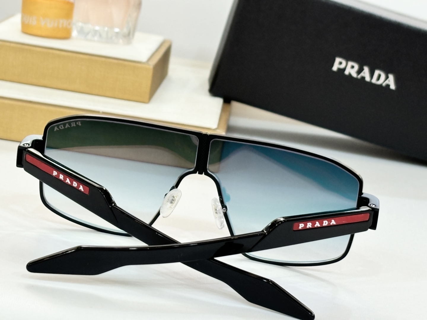  PRADA
MODEL：PS54YS
SIZE：64口4-136
