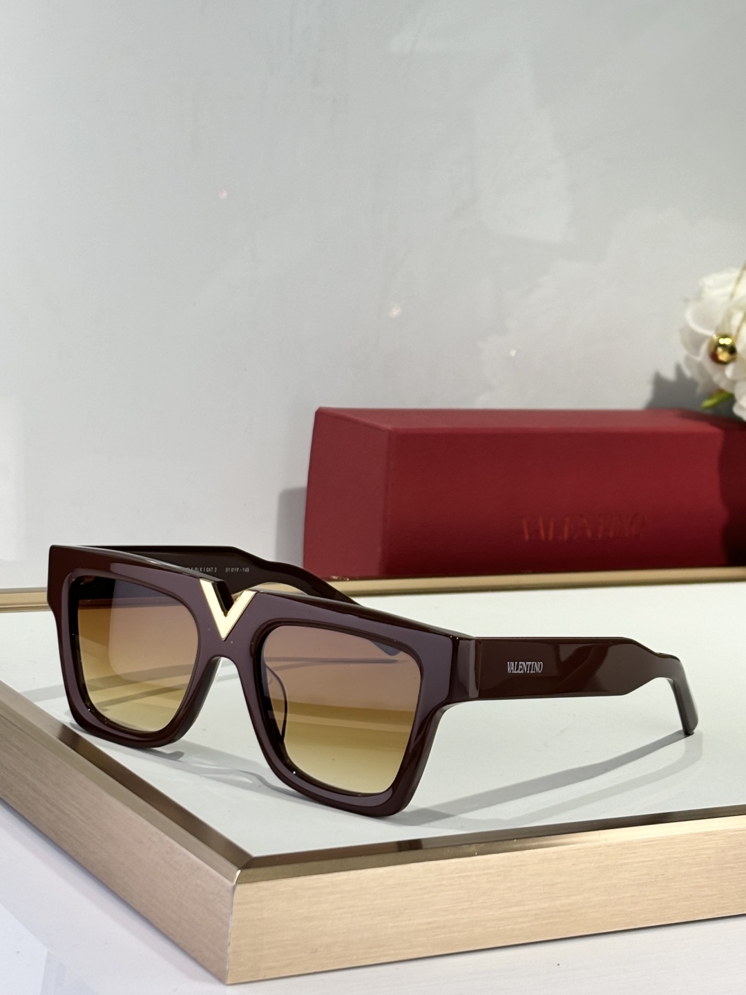  VALENTINO
MOD：VLS162A
SIZE：51-19-145