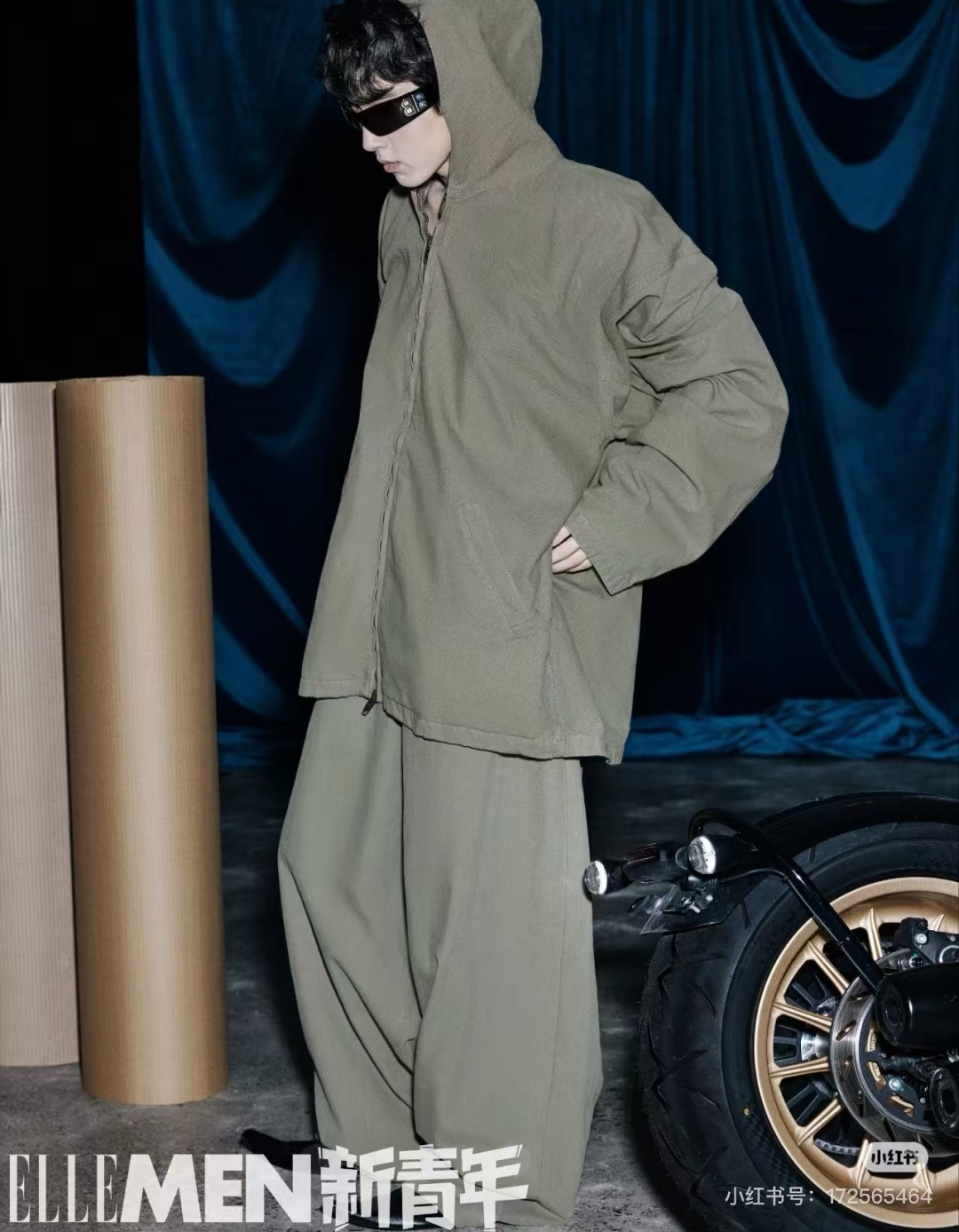  Oversized 
BALENCIAGA
SIZE99口01-115


