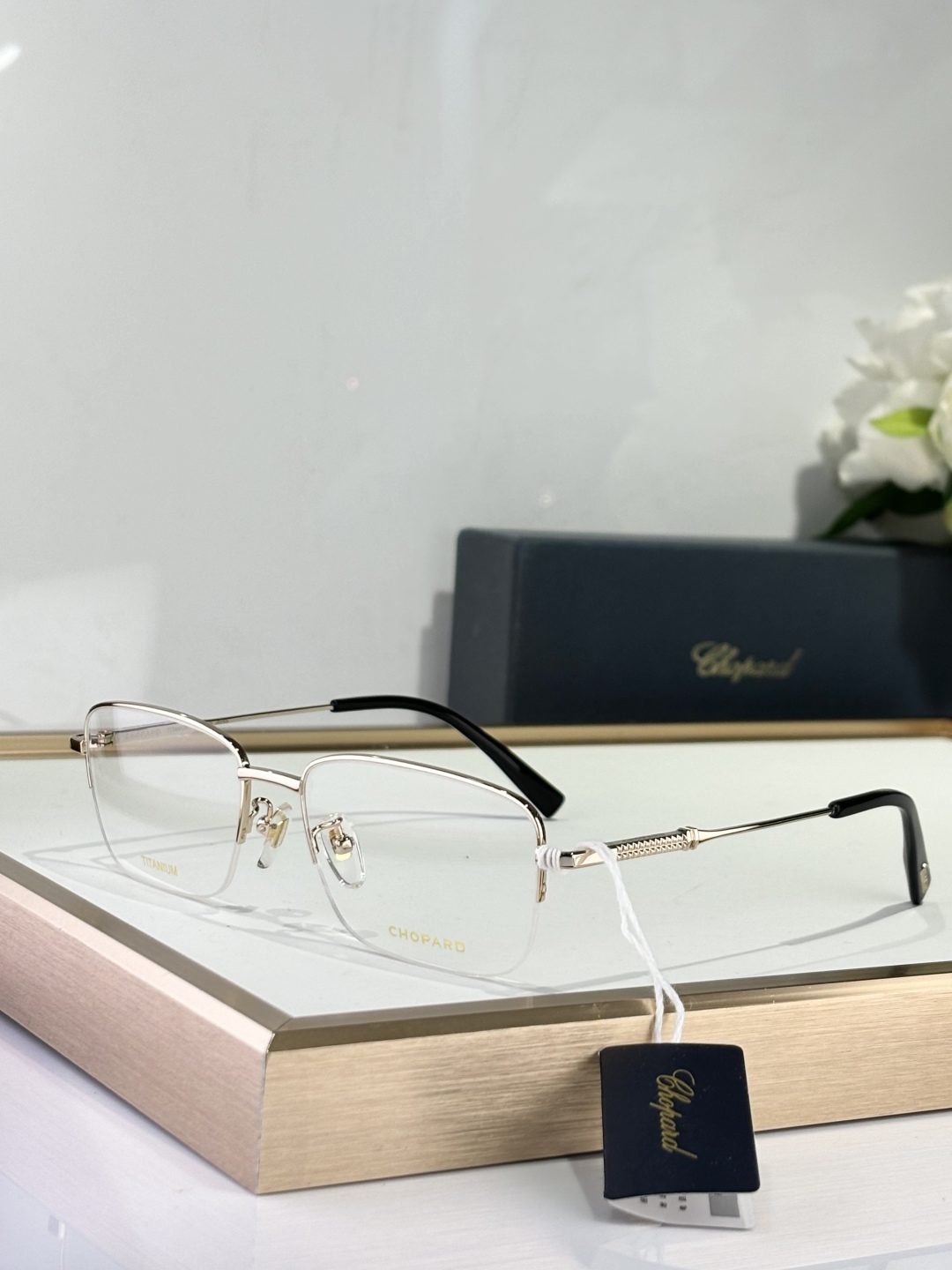 Chopar* Super titanium. Titanium MODEL: VCHL71J Size: 57-18-145 Original packaging