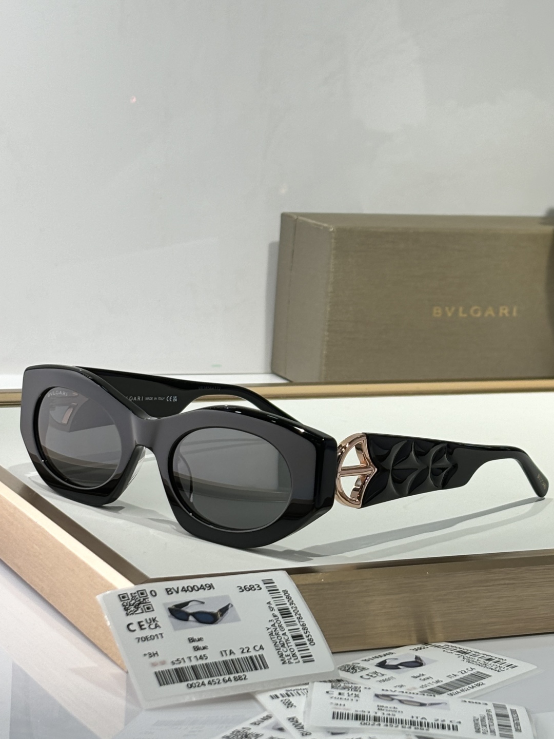  赵丽颖同款BVLGAR
MODEL：BV40049I
SIZE：51口22-145
