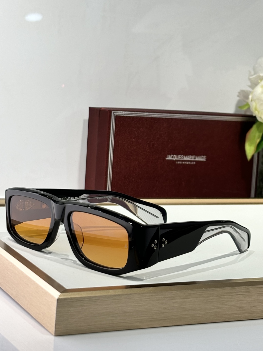 ￼  JACQUES MARIE MAGE
MODEL：ROMII
SIZE：55口17-140
