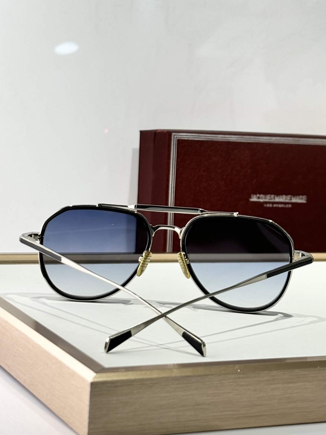  JACQUES MARIE MAGE
MODEL：COMMANER
SIZE：56-19
