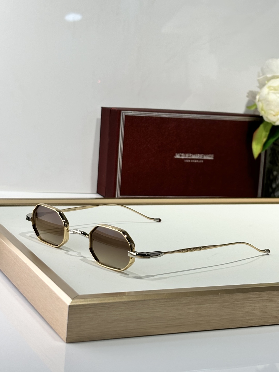  JACQUES MARIE MAGE
MODEL：THE BURN
SIZE：41口29-140


