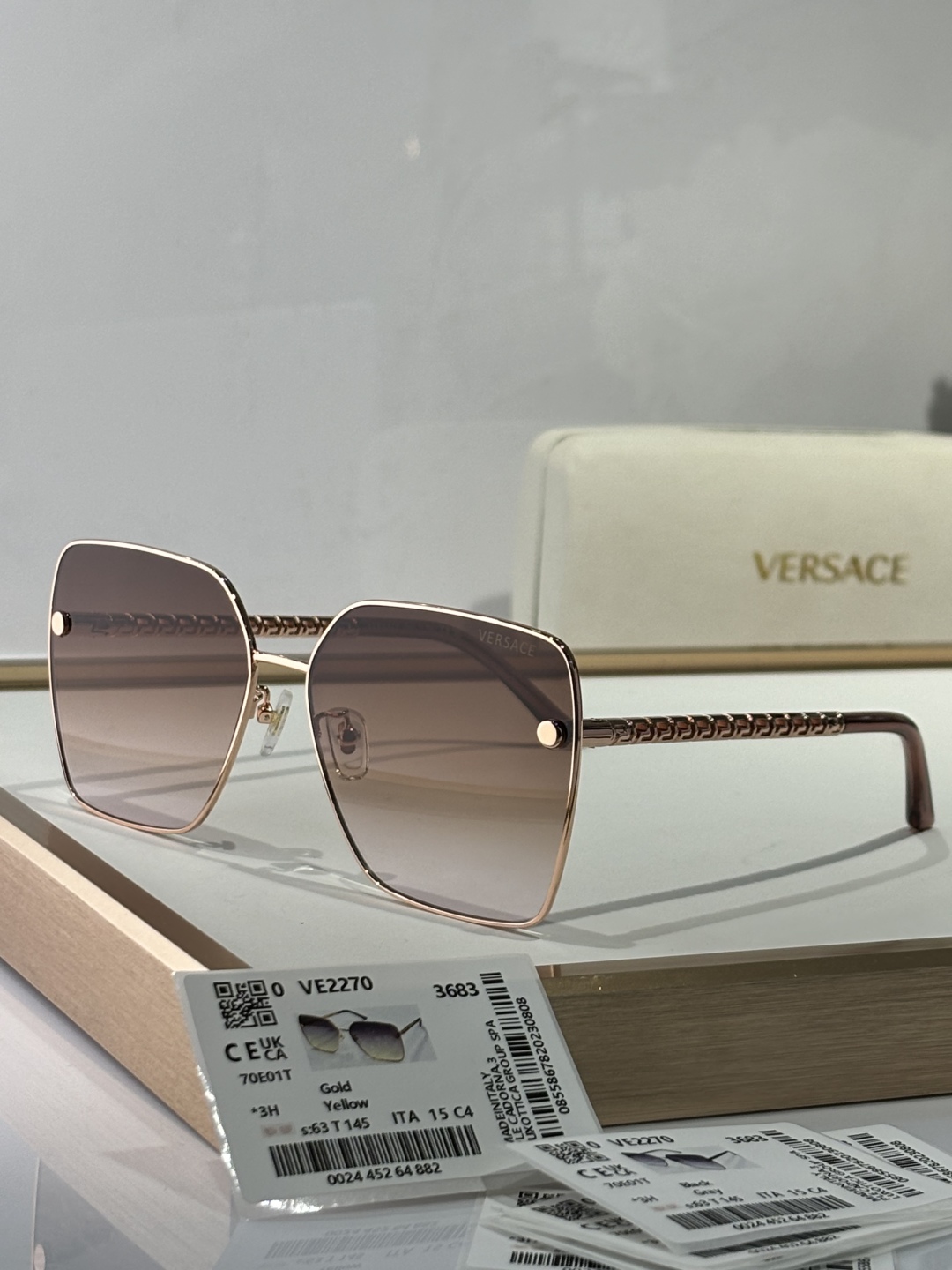  VERSACE
MODEL：VE2270
SIZE：63口15-145
赵露思同款