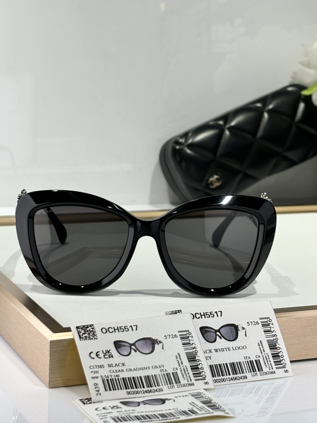  顶配版本
一分钱一分货
原版五金配件
原版尺寸
好货不怕比 
CHANEL*
MODCH5517
Si