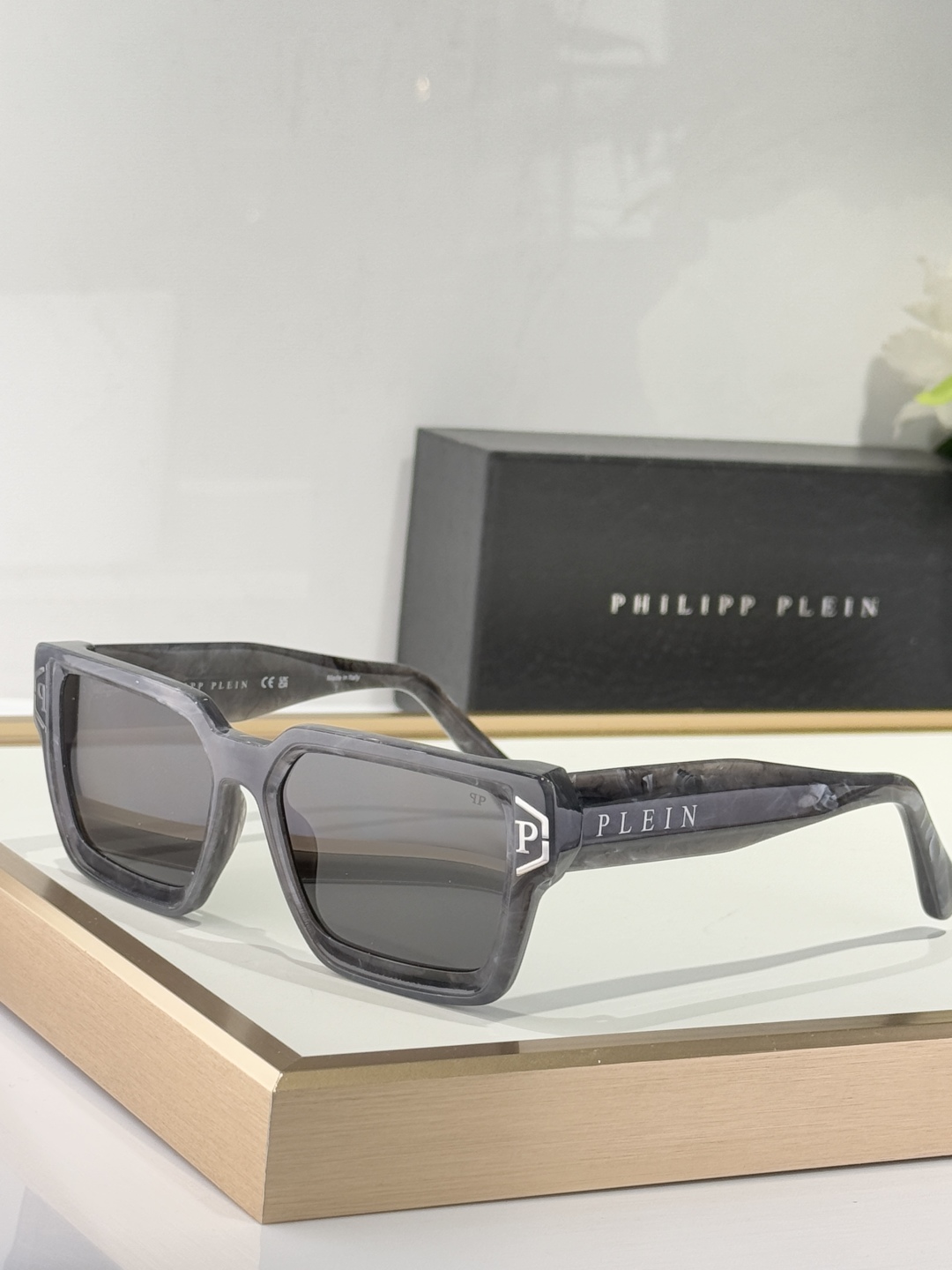  PhiliPP Plein
Mod：SP
Size：55-18-145
oroginal qualit