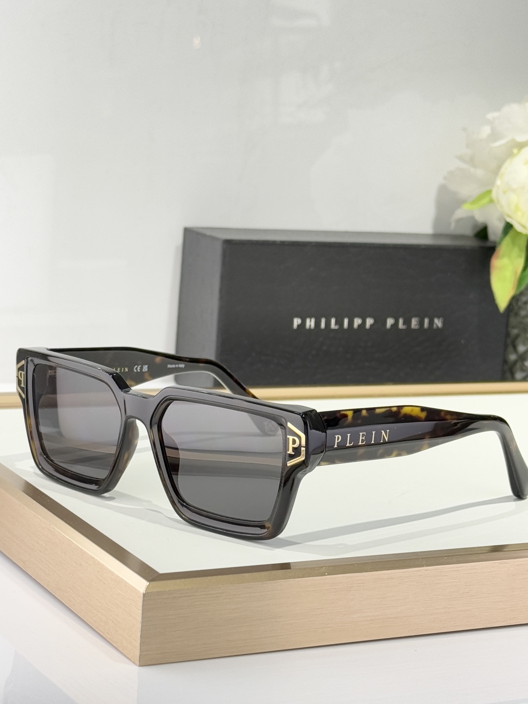  PhiliPP Plein
Mod：SP
Size：55-18-145
oroginal qualit
