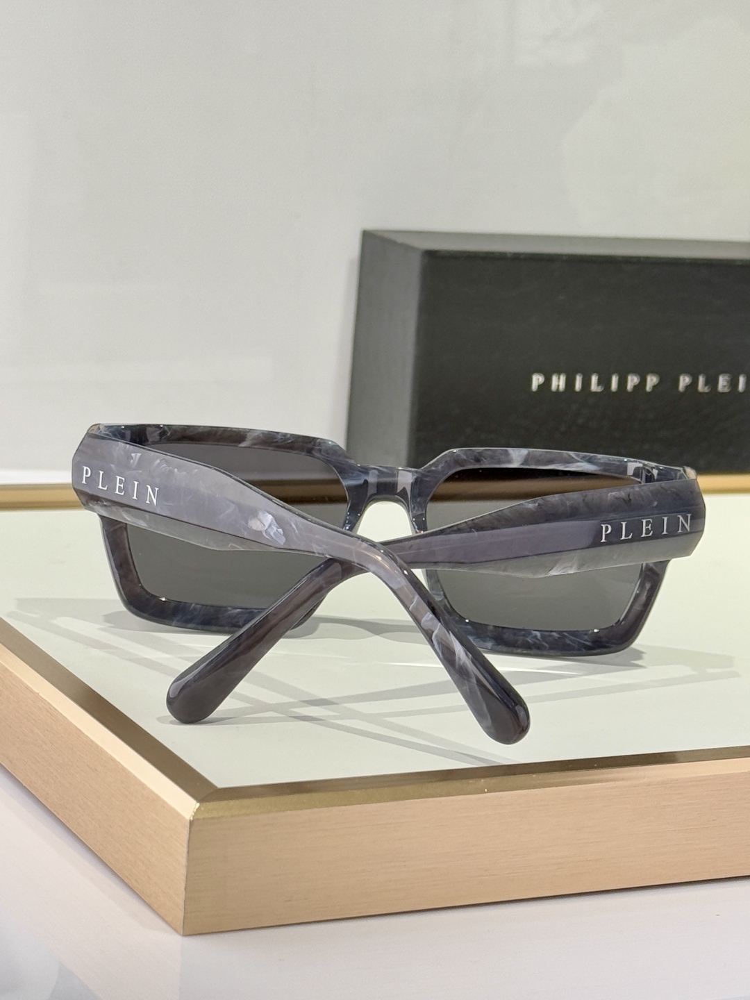  PhiliPP Plein
Mod：SP
Size：55-18-145
oroginal qualit