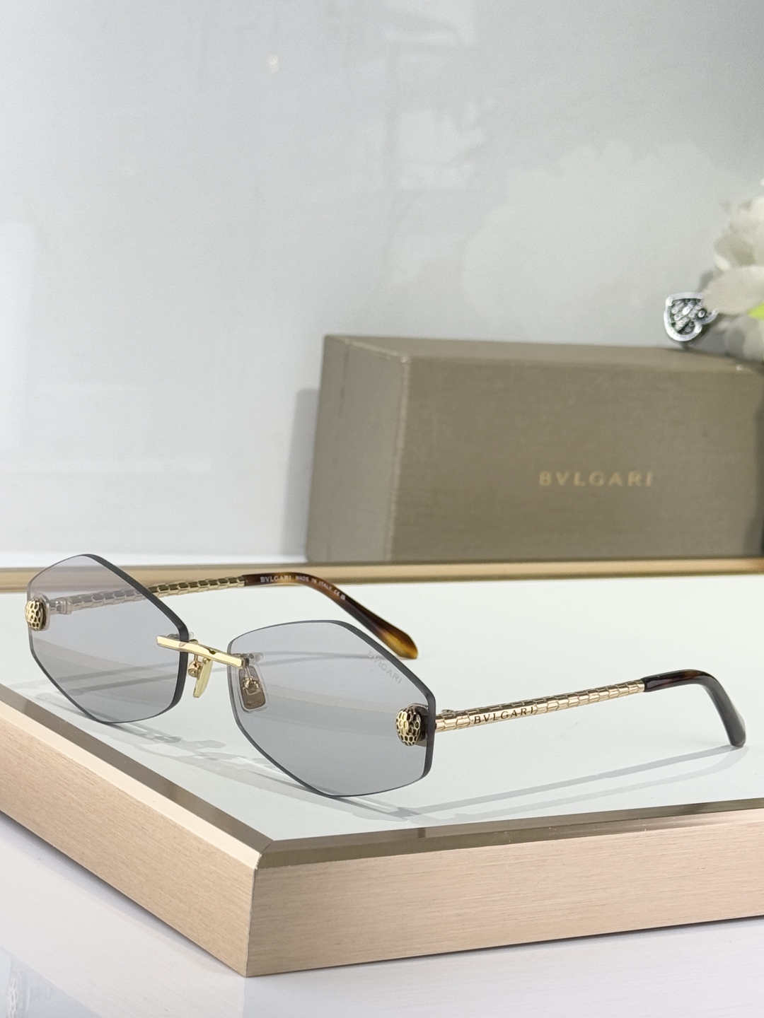  BVLGARI
MOD：BV500156U
SIZE：61-17-140
