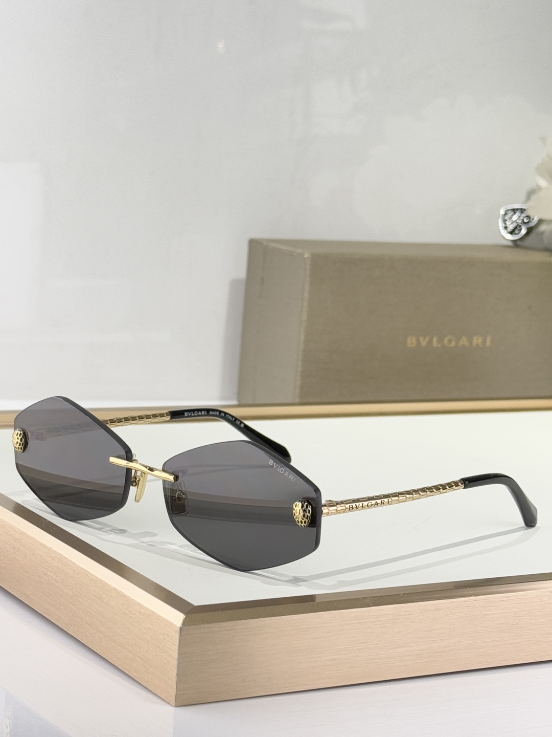  BVLGARI
MOD：BV500156U
SIZE：61-17-140
