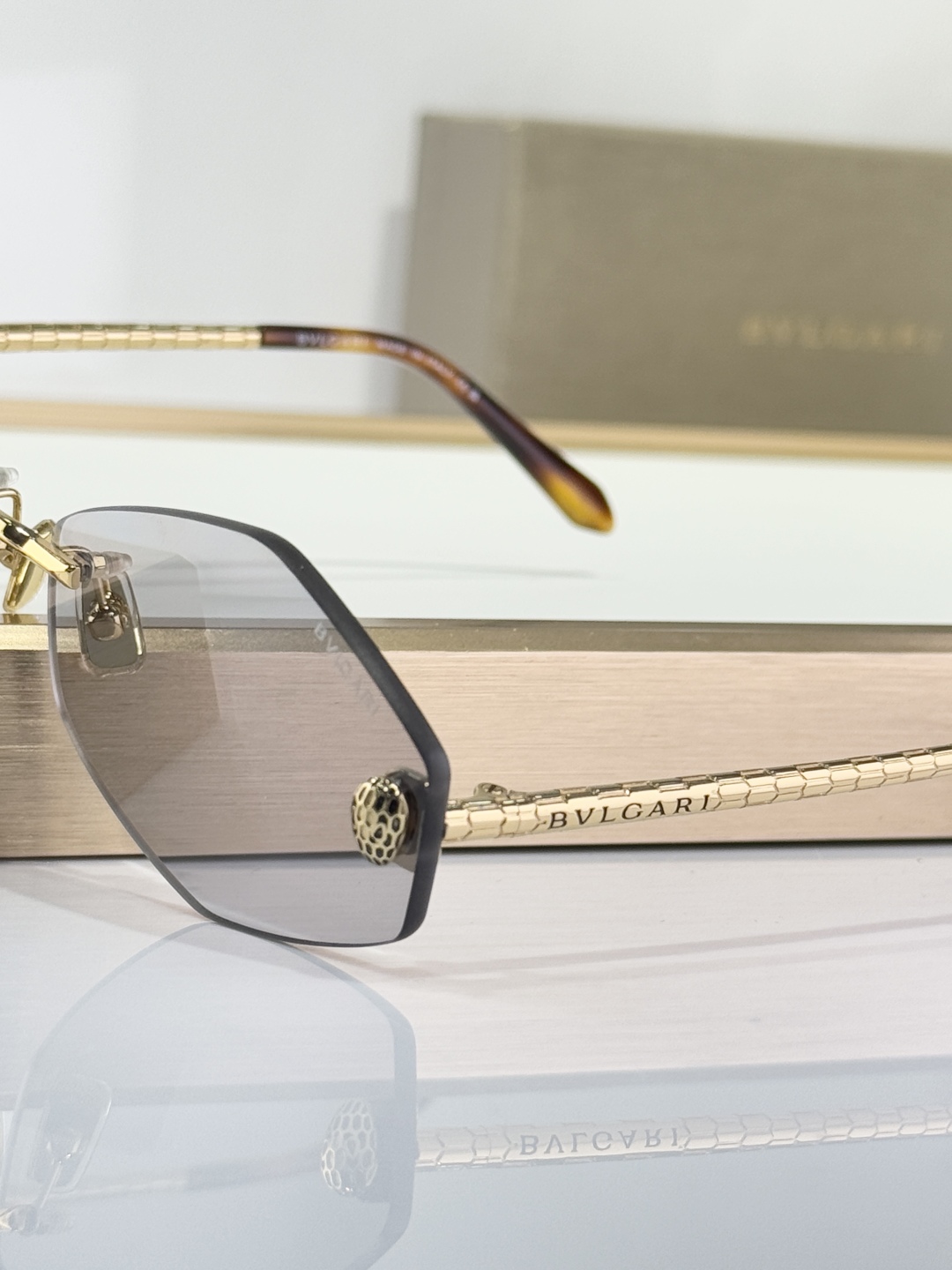  BVLGARI
MOD：BV500156U
SIZE：61-17-140
