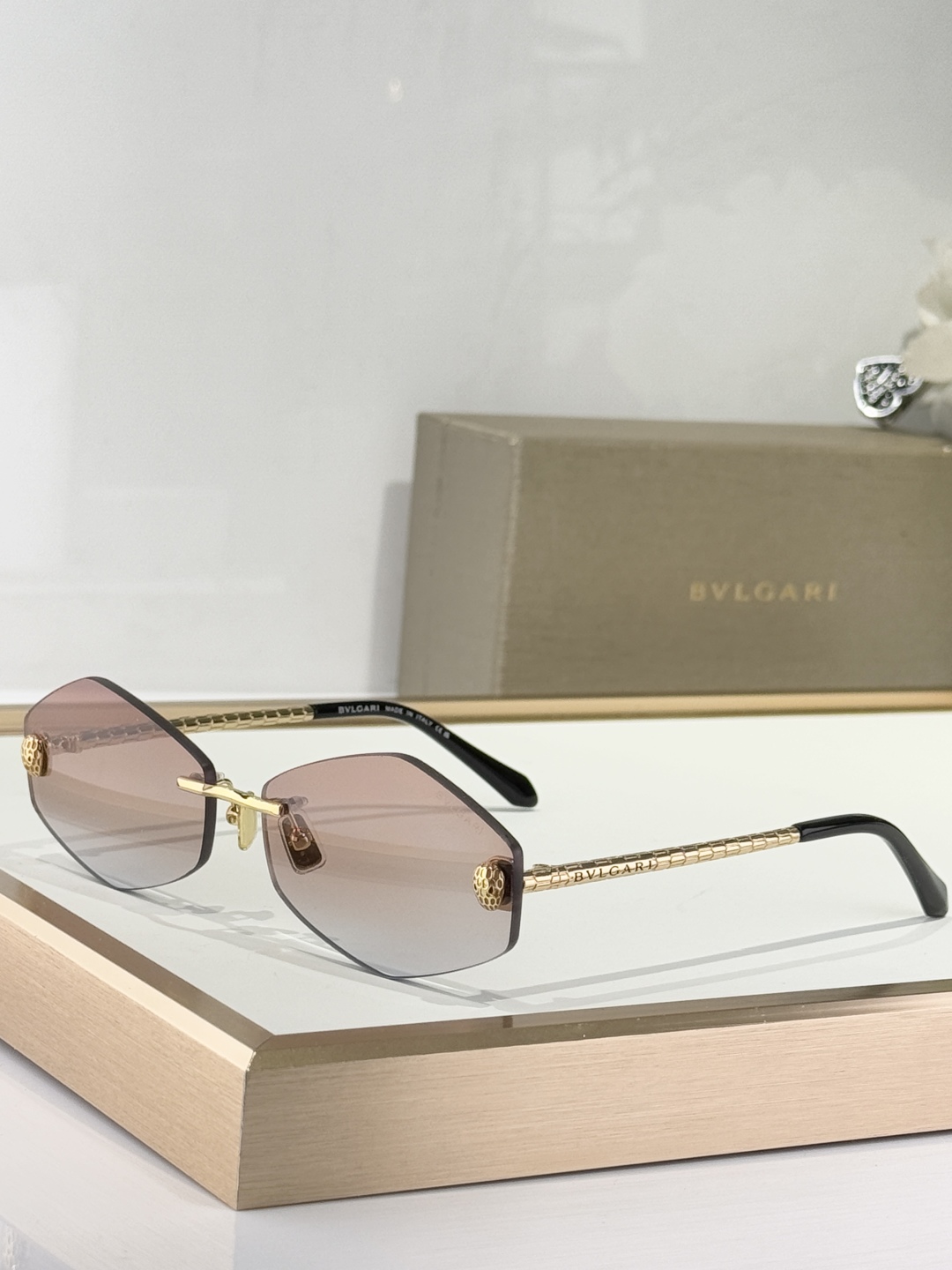  BVLGARI
MOD：BV500156U
SIZE：61-17-140
