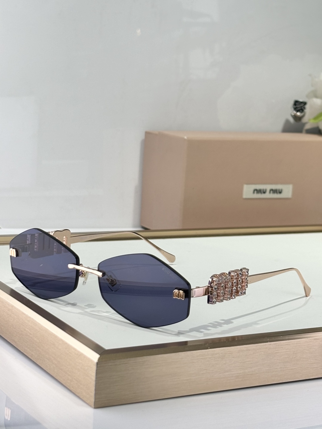  MIU*
ModSMU5692T
Size60-18-140
