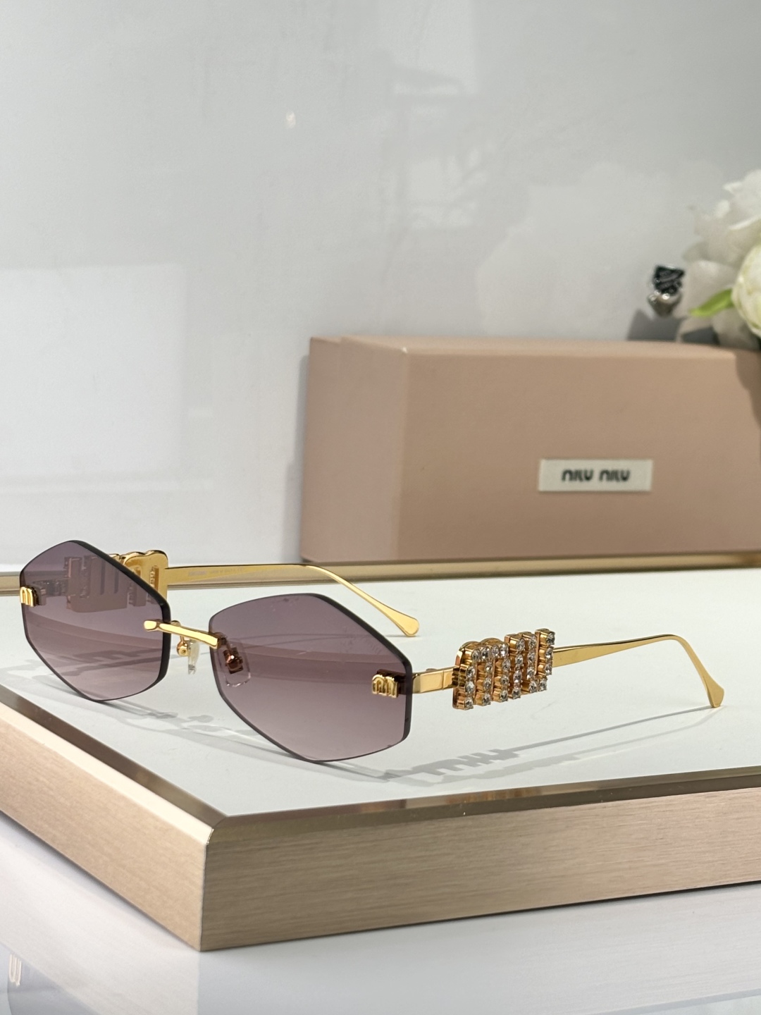  MIU*
ModSMU5692T
Size60-18-140
