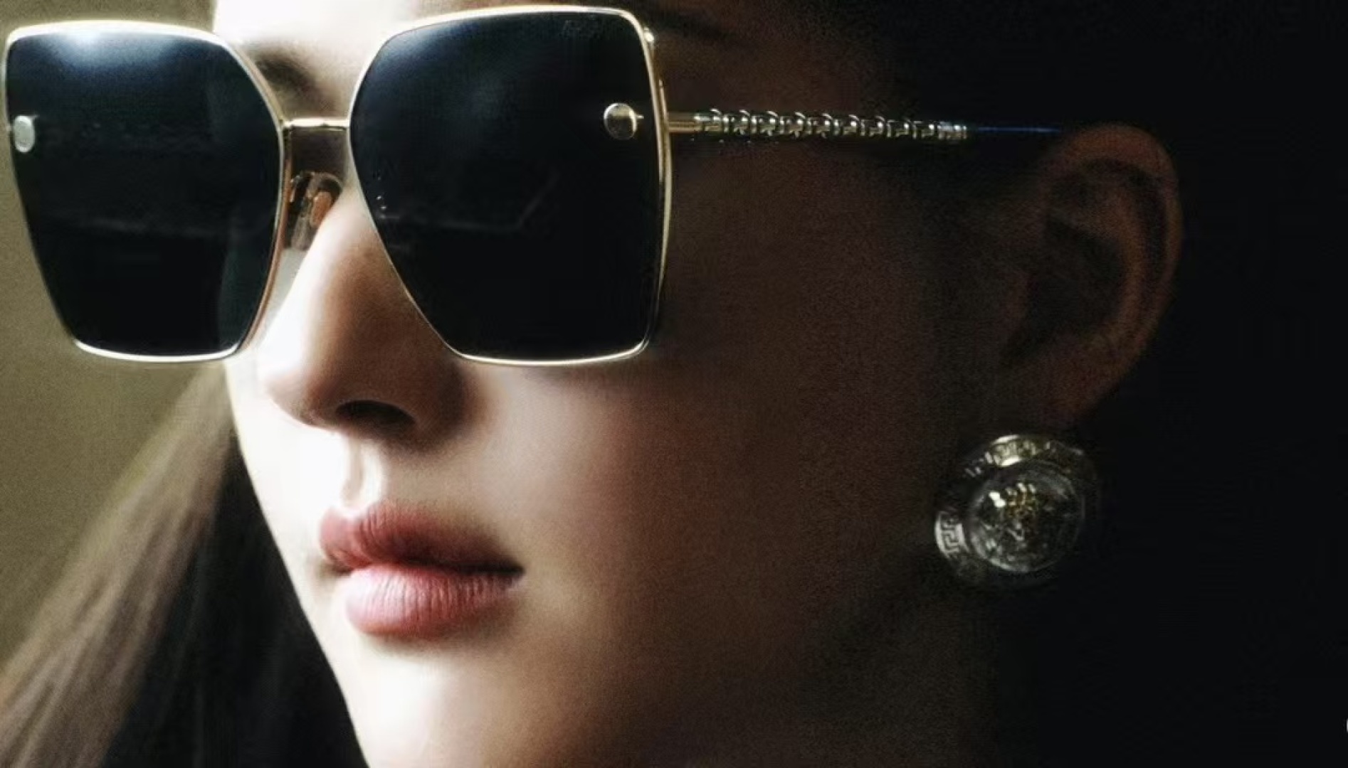  VERSACE
MODEL：VE2270
SIZE：63口15-145
赵露思同款