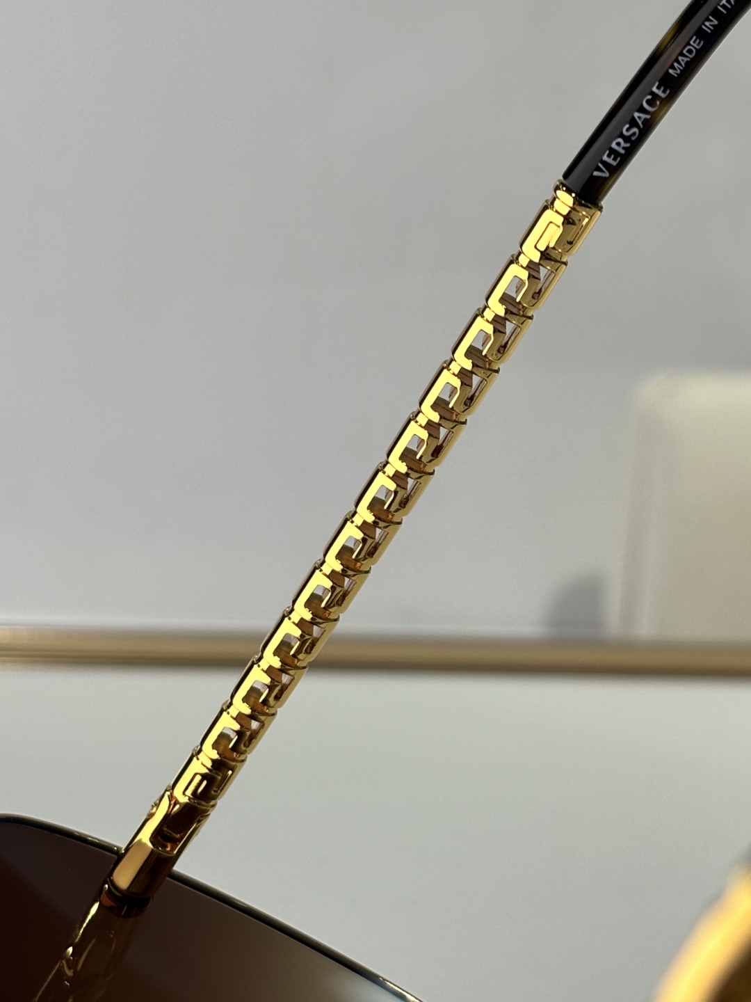 VERSACE
MODEL：VE2270
SIZE：63口15-145
赵露思同款