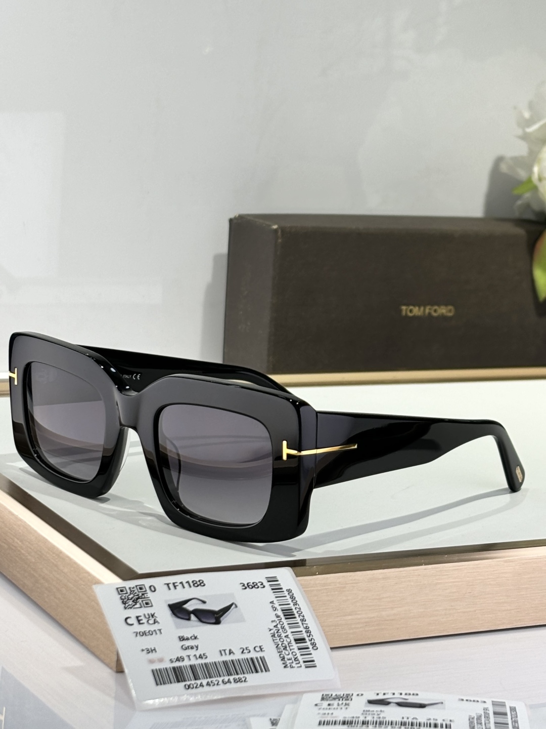  ￼ ￼ TOM FOR
MODEL：TF1188-k
SIZE：50口24-145
