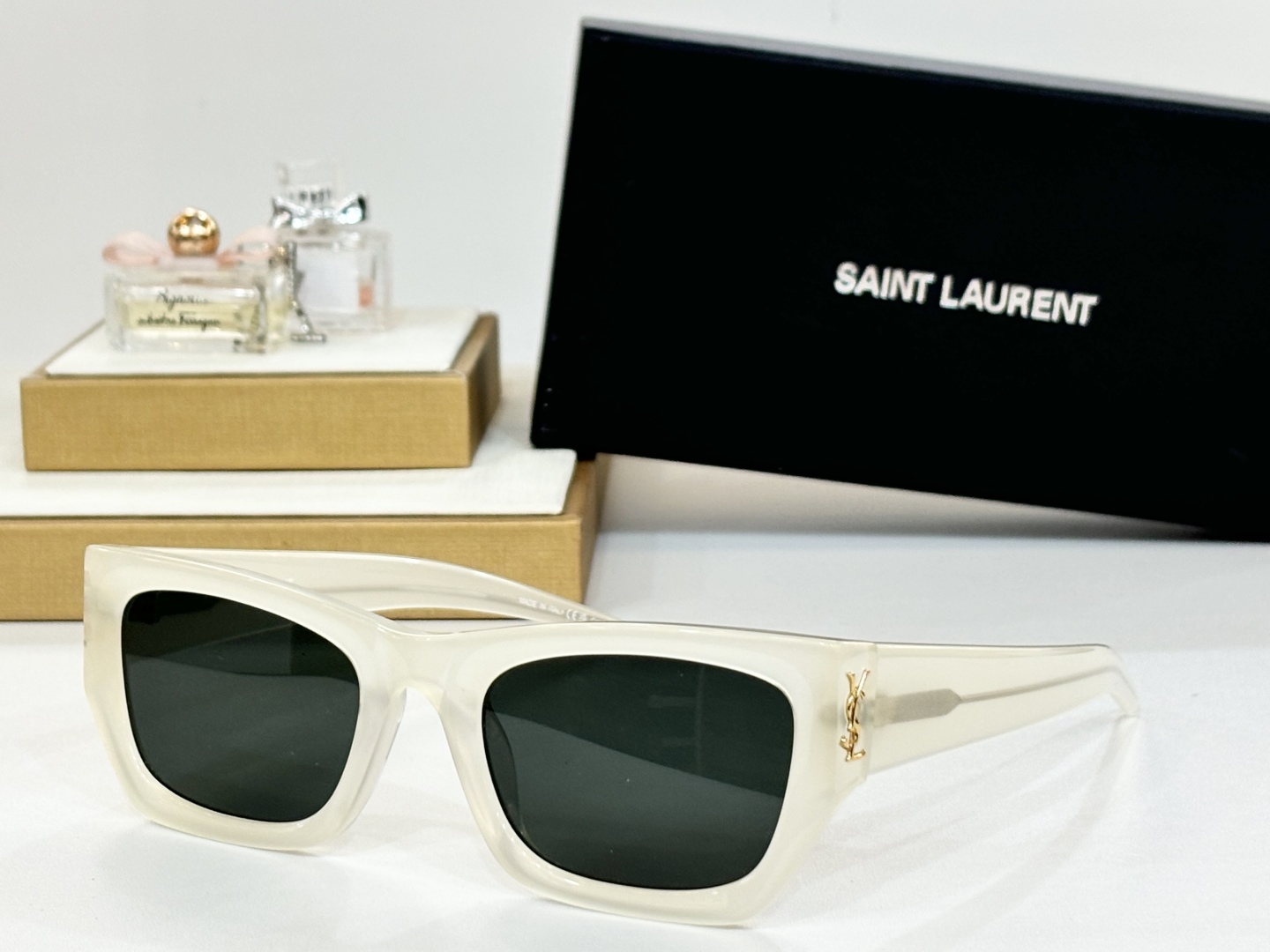 SAINT MOD: SLM13 Size: 54-2145