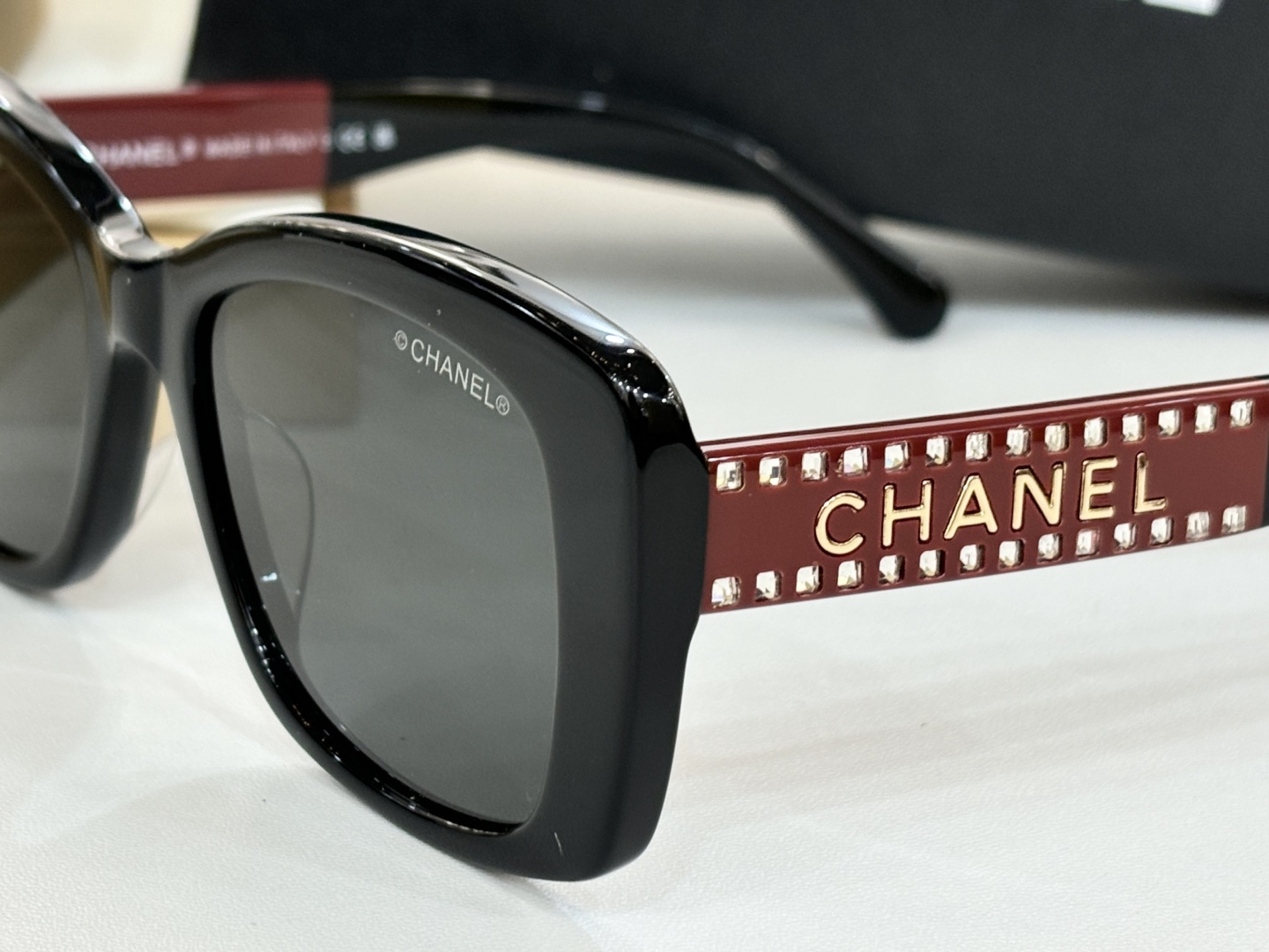  𝘊𝘏𝘈𝘕𝘌𝘓  
MODEL：CH9163B
SIZE54口19-145
