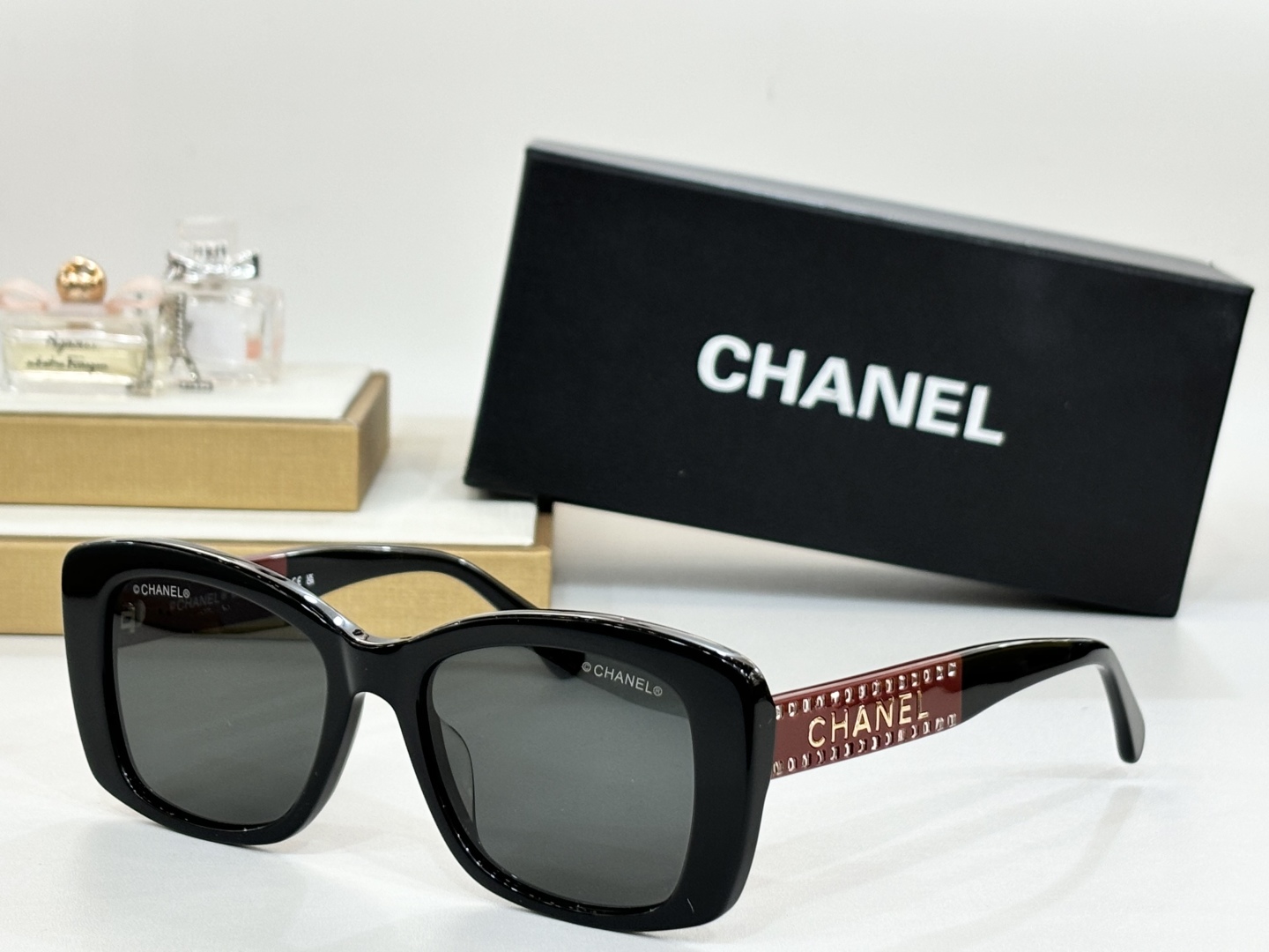  𝘊𝘏𝘈𝘕𝘌𝘓  
MODEL：CH9163B
SIZE54口19-145
