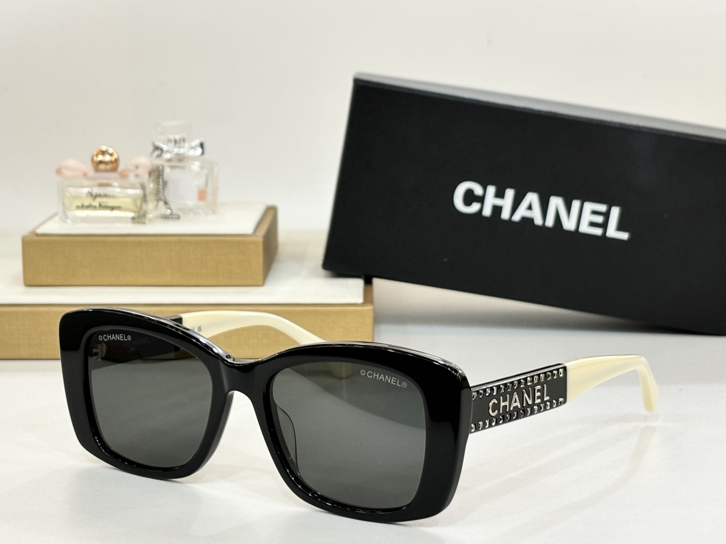  𝘊𝘏𝘈𝘕𝘌𝘓  
MODEL：CH9163B
SIZE54口19-145
