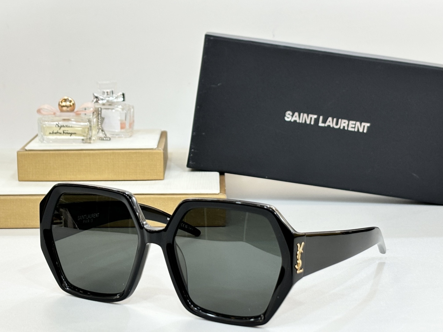  SAINT LAUREN*   ysl 新品 
MODEL：SL M118
SIZE：57口18-14