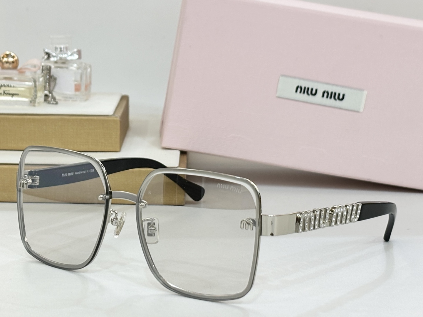  新款MIU M*  缪缪闪钻 
MODEL SMU098 
SIZE：60口16-140
