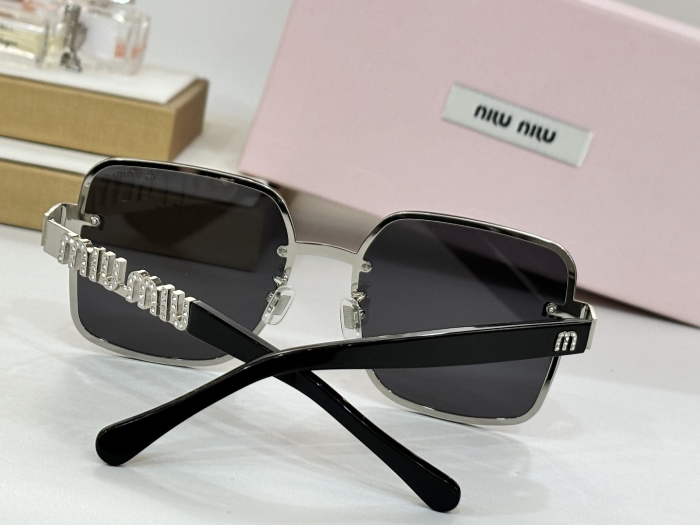  新款MIU M*  缪缪闪钻 
MODEL SMU098 
SIZE：60口16-140
