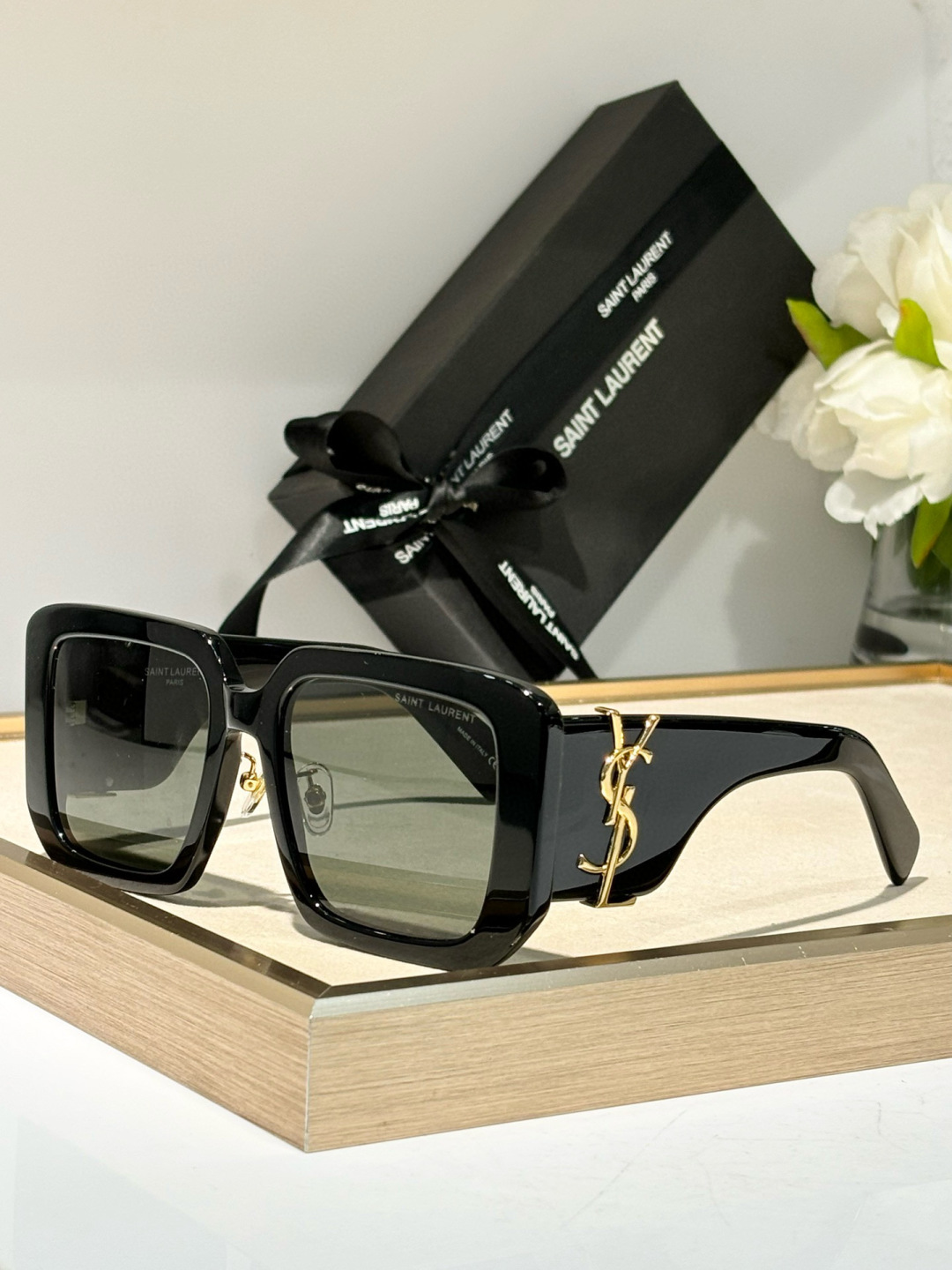  SAINT LAUREN*
MODSLM120
Size53-19-140
