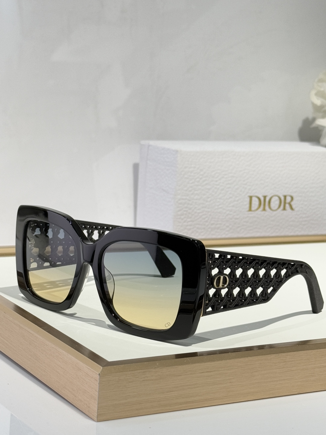  Dior
MOD：Verydior S1F
SIZE54-19-140
