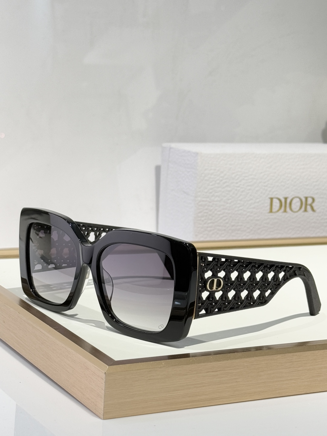  Dior
MOD：Verydior S1F
SIZE54-19-140
