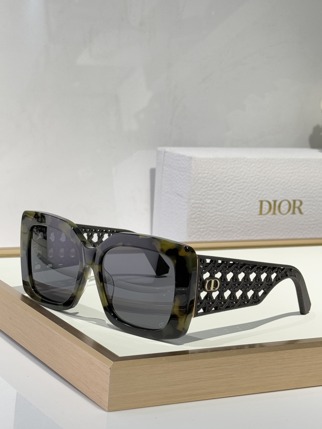  Dior
MOD：Verydior S1F
SIZE54-19-140
