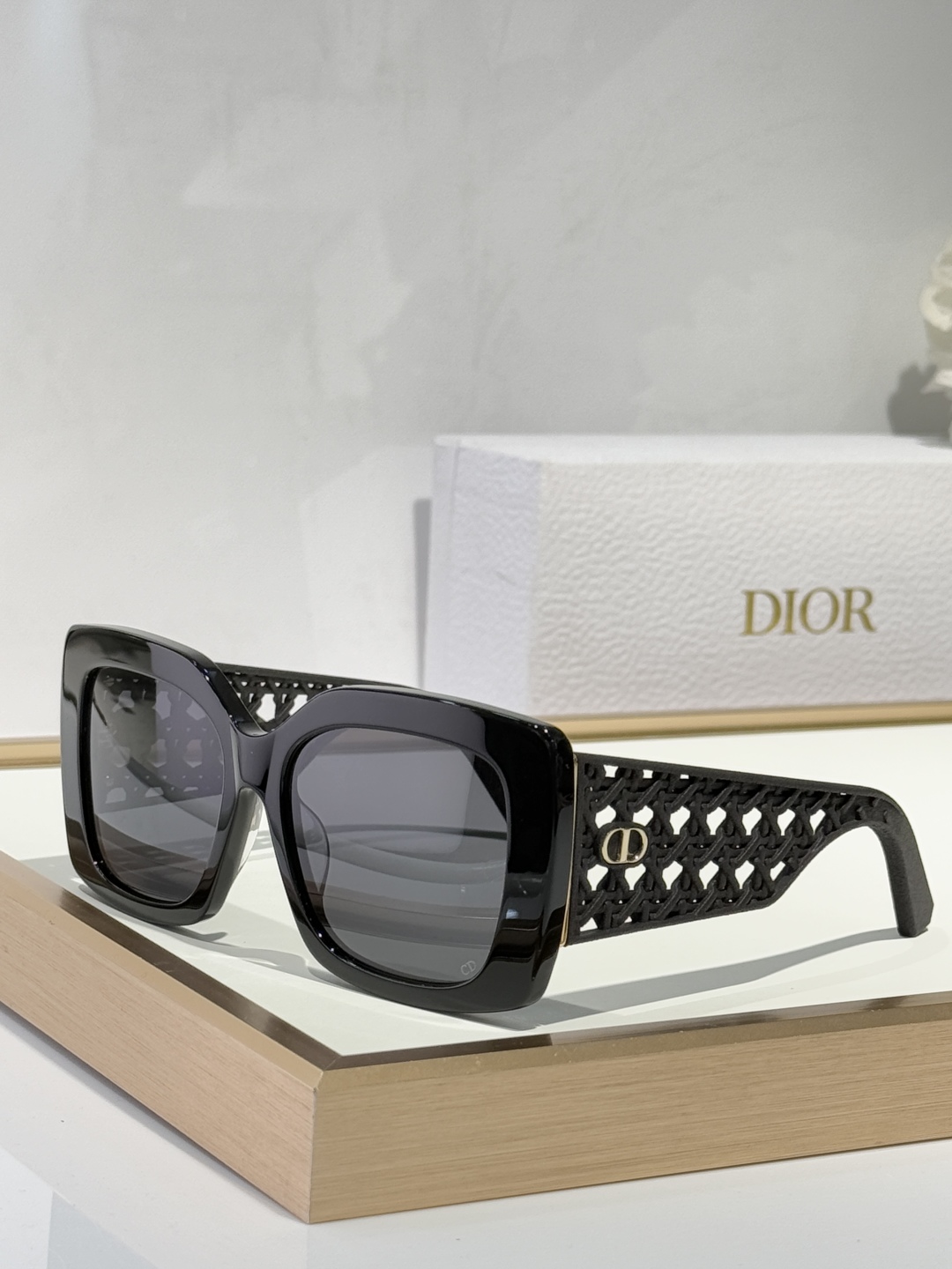  Dior
MOD：Verydior S1F
SIZE54-19-140
