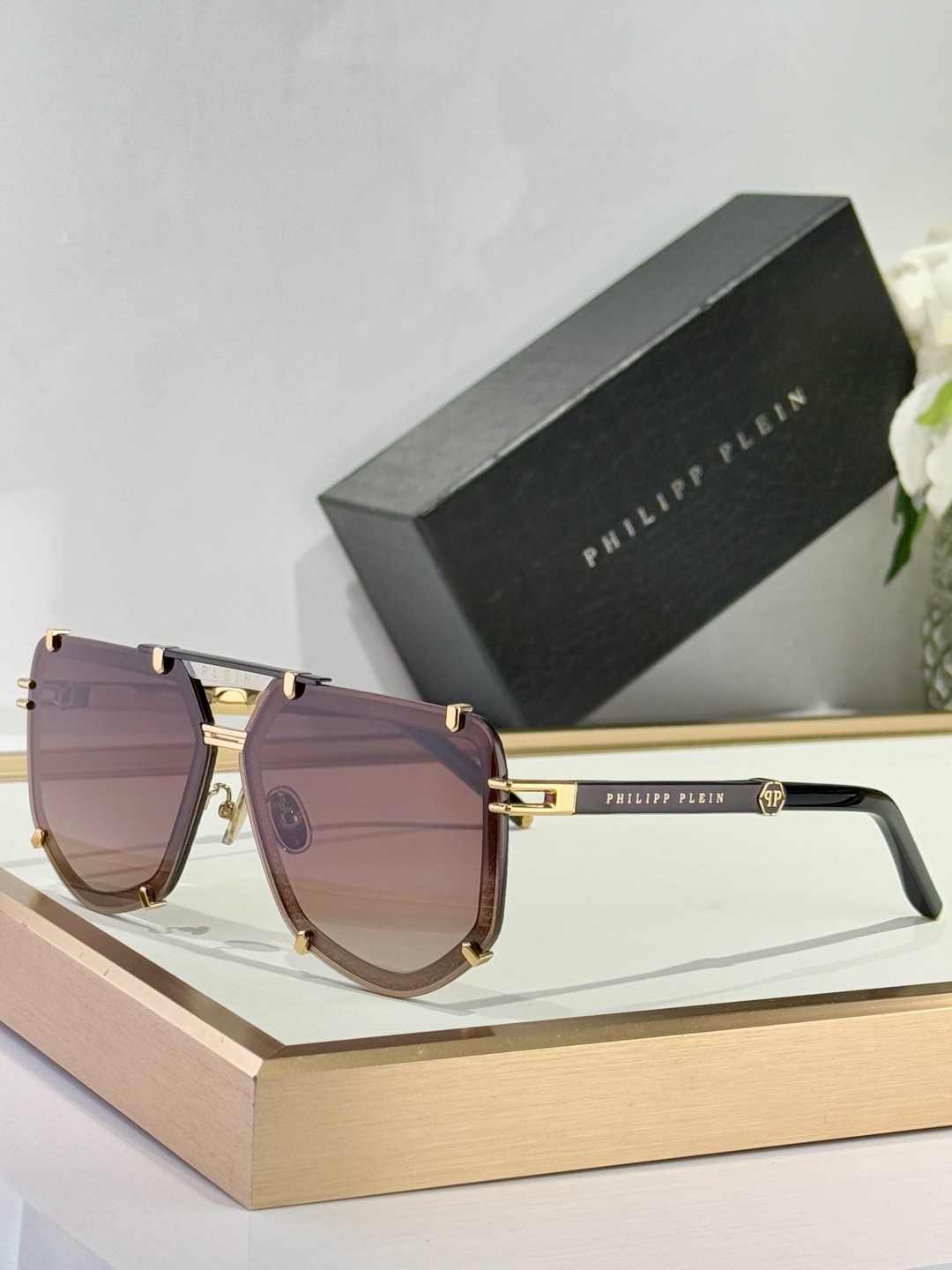  PhiliPP Plein
Mod：SP
Size：66口10-145
品质保证
金属电镀
质感看得见