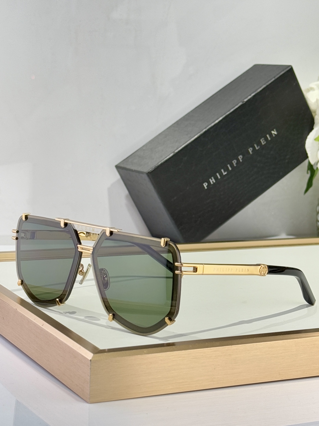  PhiliPP Plein
Mod：SP
Size：66口10-145
品质保证
金属电镀
质感看得见