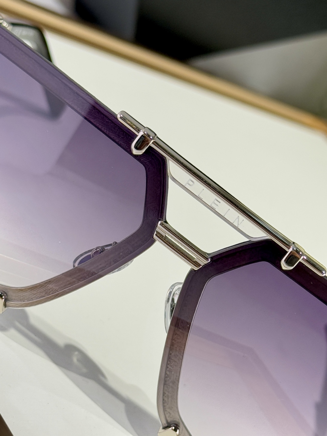 PhiliPP Plein
Mod：SP
Size：66口10-145
品质保证
金属电镀
质感看得见