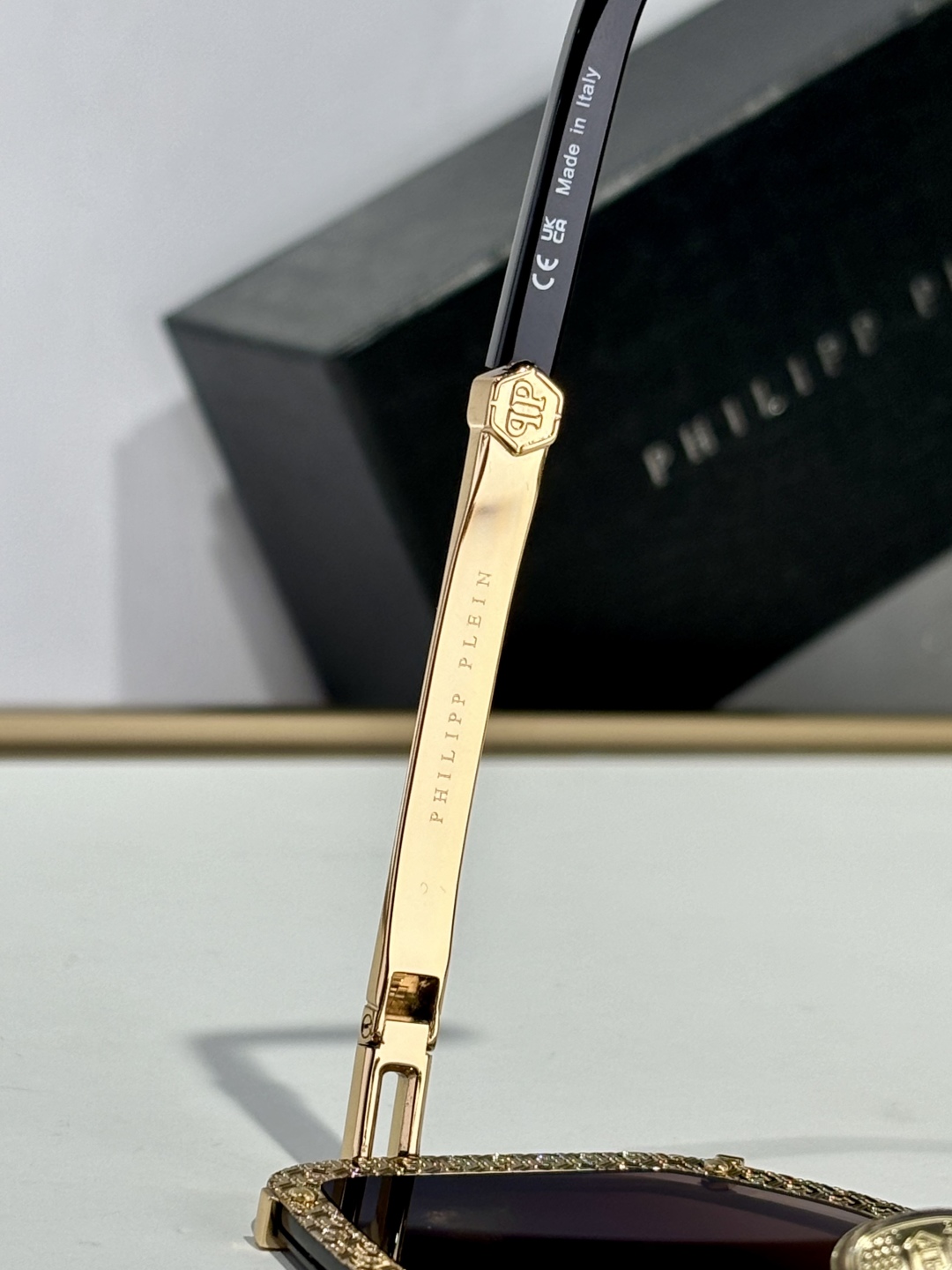 ￼ PhiliPP Plein
Mod：SP
Size：66口10-145
品质保证
金属电镀
质感看得