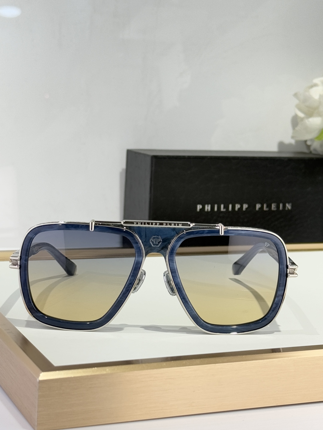 PhiliPP Plein
Mod：SPM
Size：57口19-145
品质保证
金属电镀
质感看得见