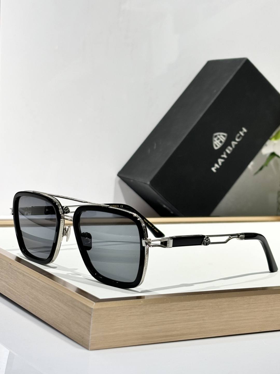  MAYBACH  
THE HANY
SIZE：56-19-145

