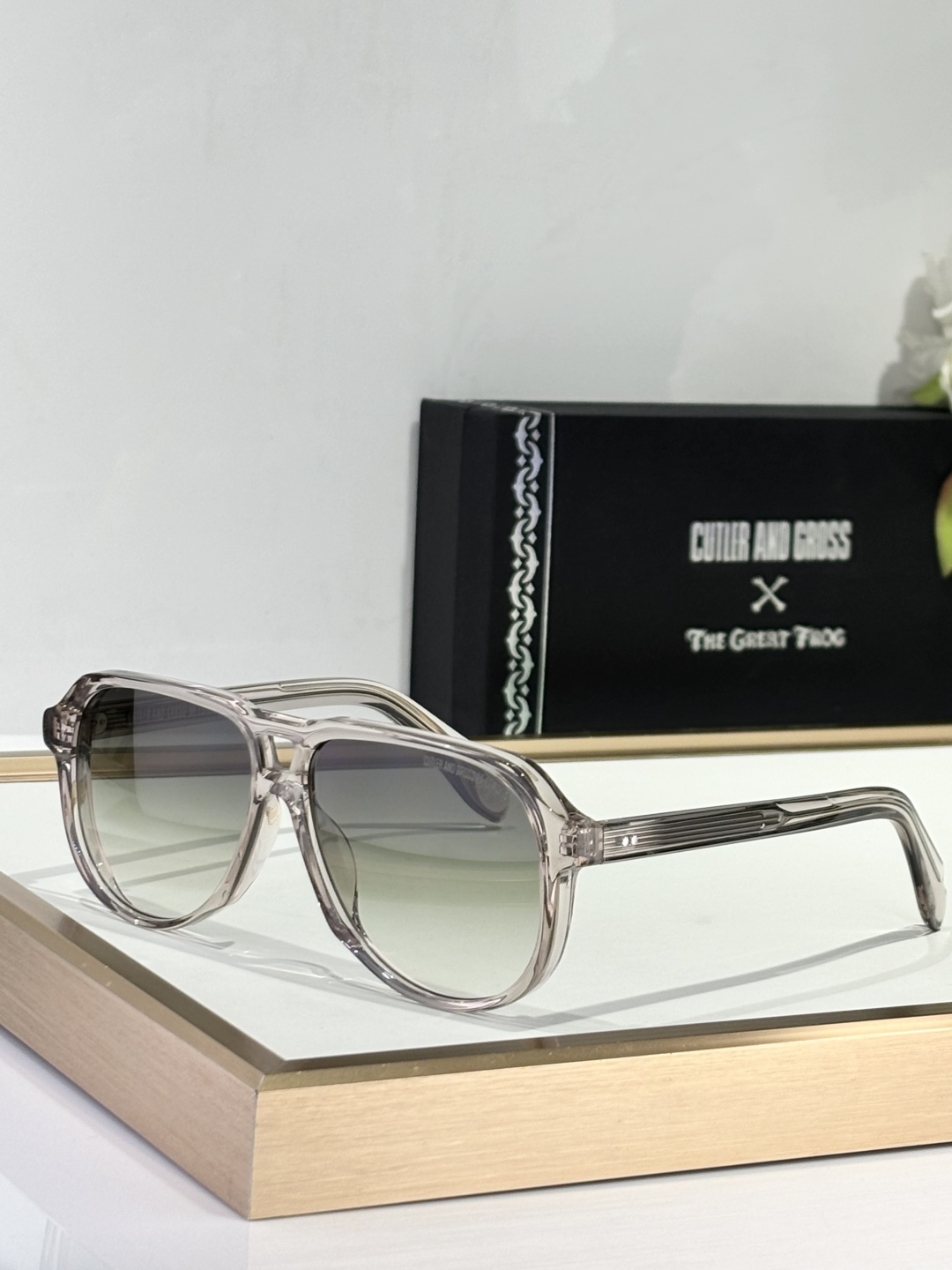  CUTLER AND GROSS
Mod：CGSN9782
size：60口14-150
备受期待的德