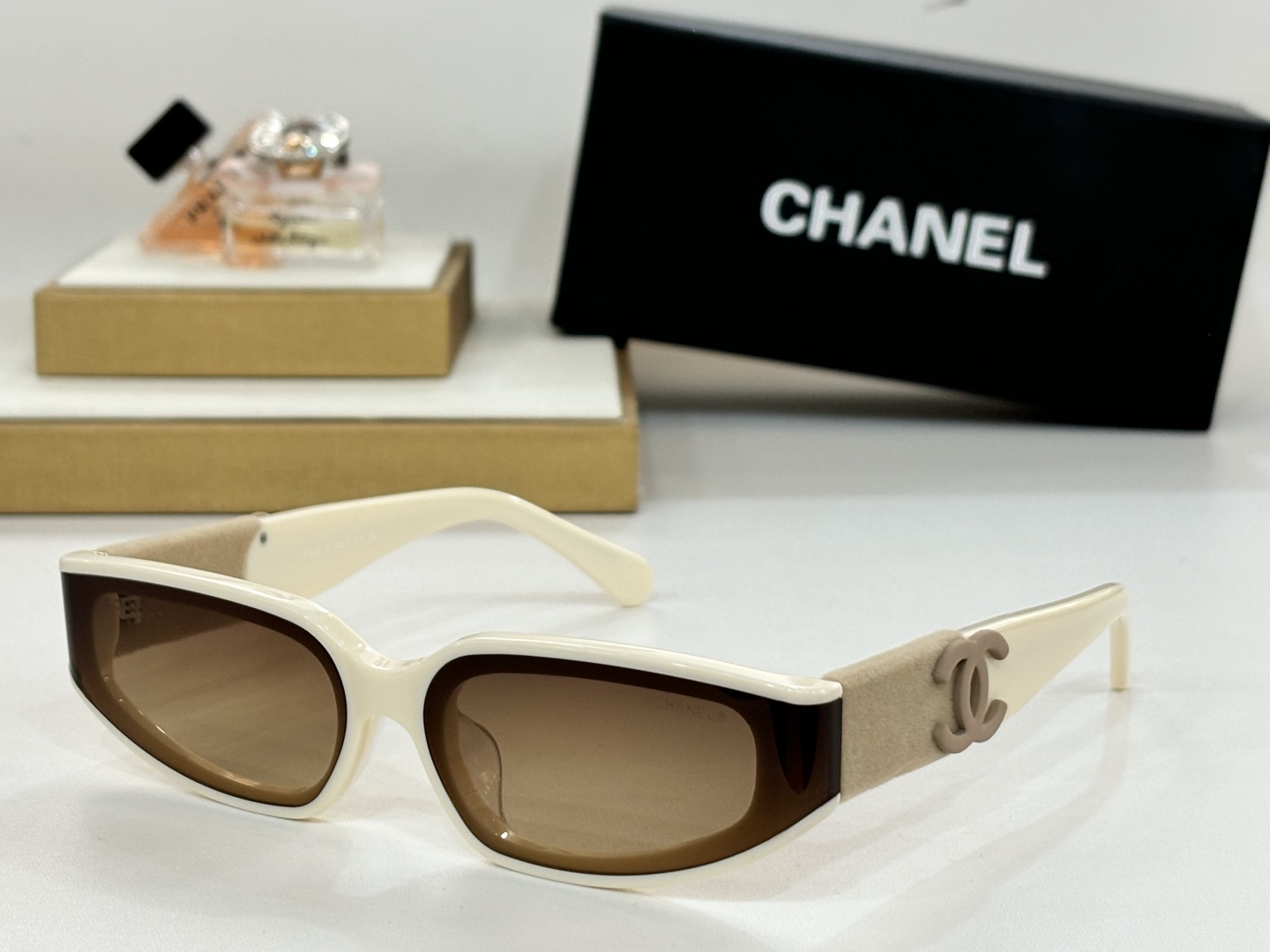 Chanel
modCH6068S
SIZe66-14-145
